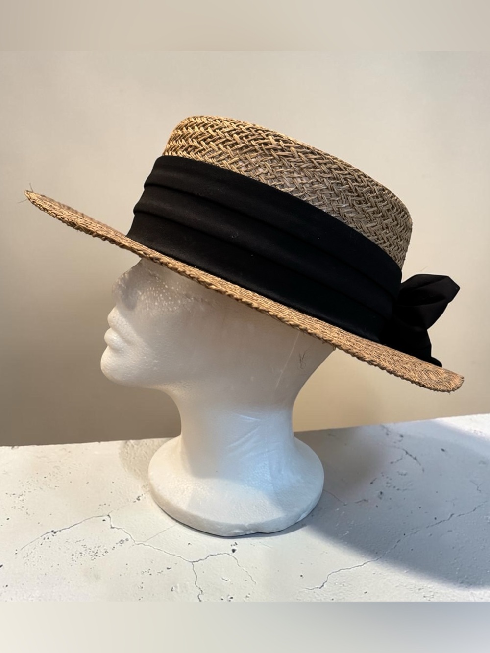 Summer Rules Womens Open Weave Straw Hat Classic Black Bow Beach Vibes EUC
